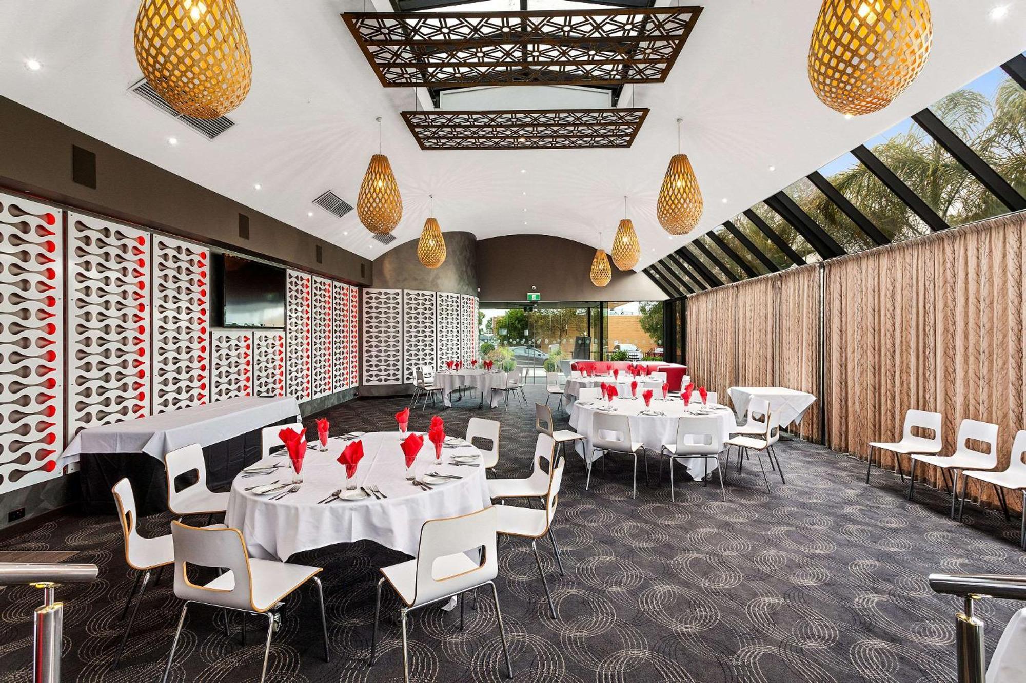 Quality Hotel Taylors Lakes Buitenkant foto