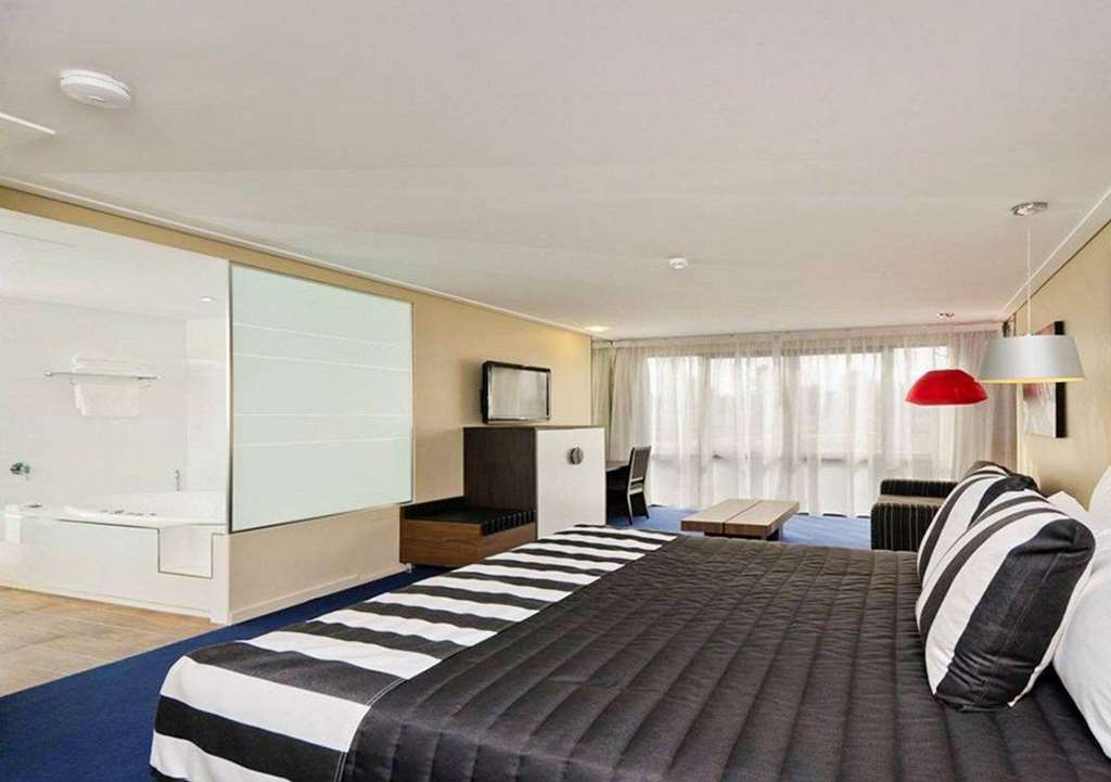 Quality Hotel Taylors Lakes Kamer foto